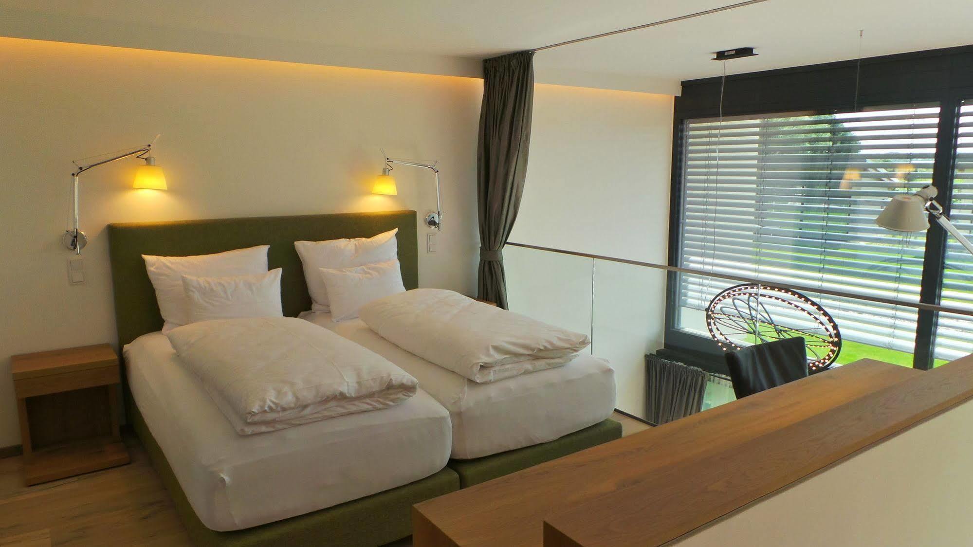 Hotel Diamond Country Club Atzenbrugg Exterior foto