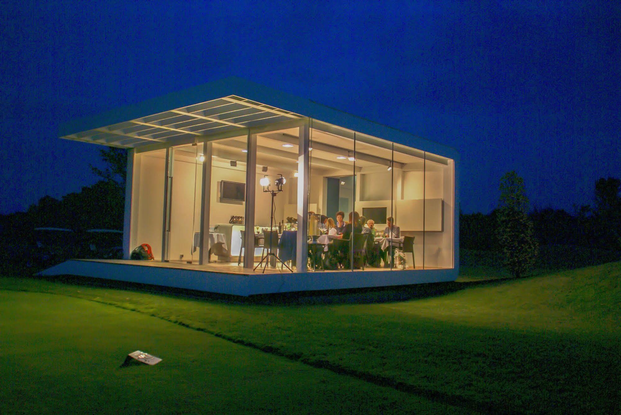Hotel Diamond Country Club Atzenbrugg Exterior foto